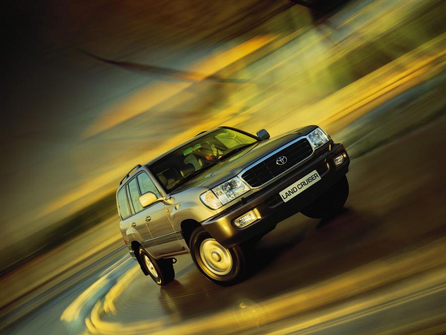  Toyota Land Cruiser 100 50th Anniversary 2001 года  (фото 6 из 6)